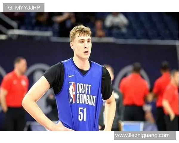 勇士与独行侠激战正酣1月14日精彩对决引发球迷热议