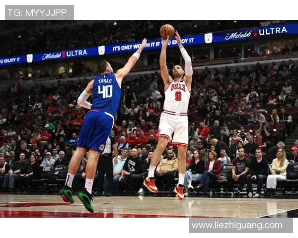 洛杉矶快船与芝加哥公牛的激烈对决谁将笑到最后