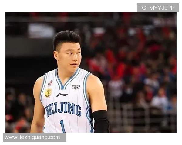 李根：从篮球场上的拼搏者到社会公益的践行者，展现多元人生的精彩旅程