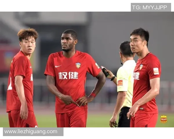 权健与申花激战回顾精彩瞬间与战术分析全面解读