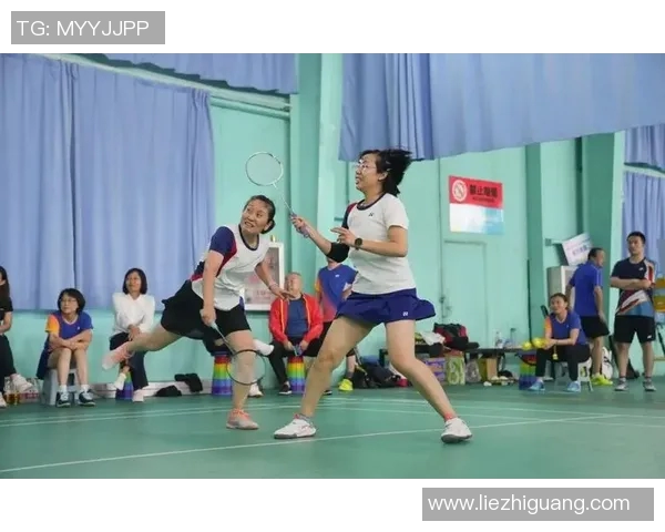 羽毛球的梦想与坚持成都羽毛球队奋斗历程全景纪实